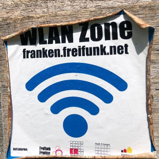 Datei:Freifunk-Franken WLAN-Zone blau.jpg
