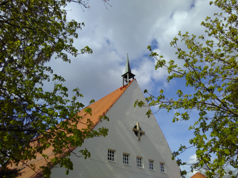 Datei:Lutherkirche-testaufbau.jpg